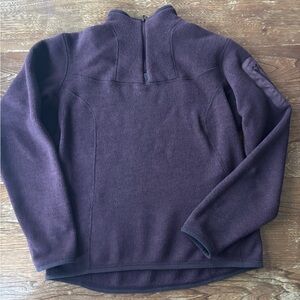 Arc'teryx Women's Burgundy Sweatshirt 1/2 zip